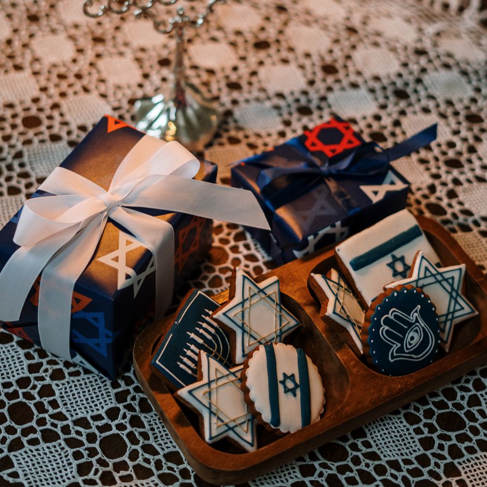 Gifting Kosher - Kosher Gift Baskets, Wines, Champagne, Liquor, America Gift Baskets Delivery