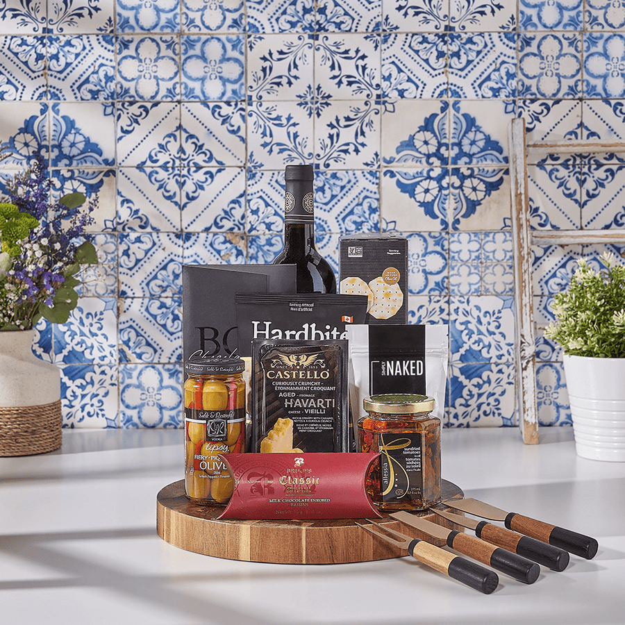 Kosher Muskoka Wine & Cheese Board, kosher wine gift, kosher wine, wine gift, wine, kosher gift, kosher, cheese gift, cheese, USA delivery