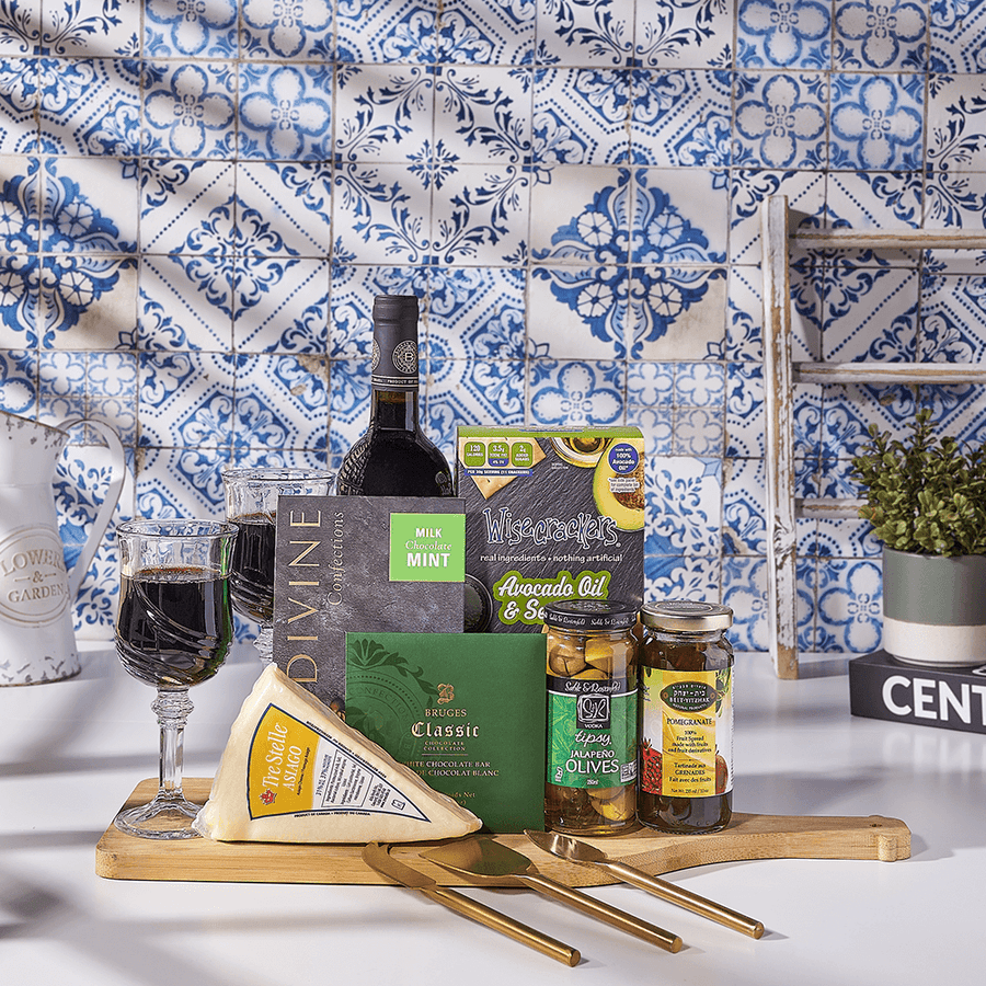 Kosher Wine & Cheese Platter, wine gift, wine, kosher gift, kosher, cheese gift, cheese, USA delivery