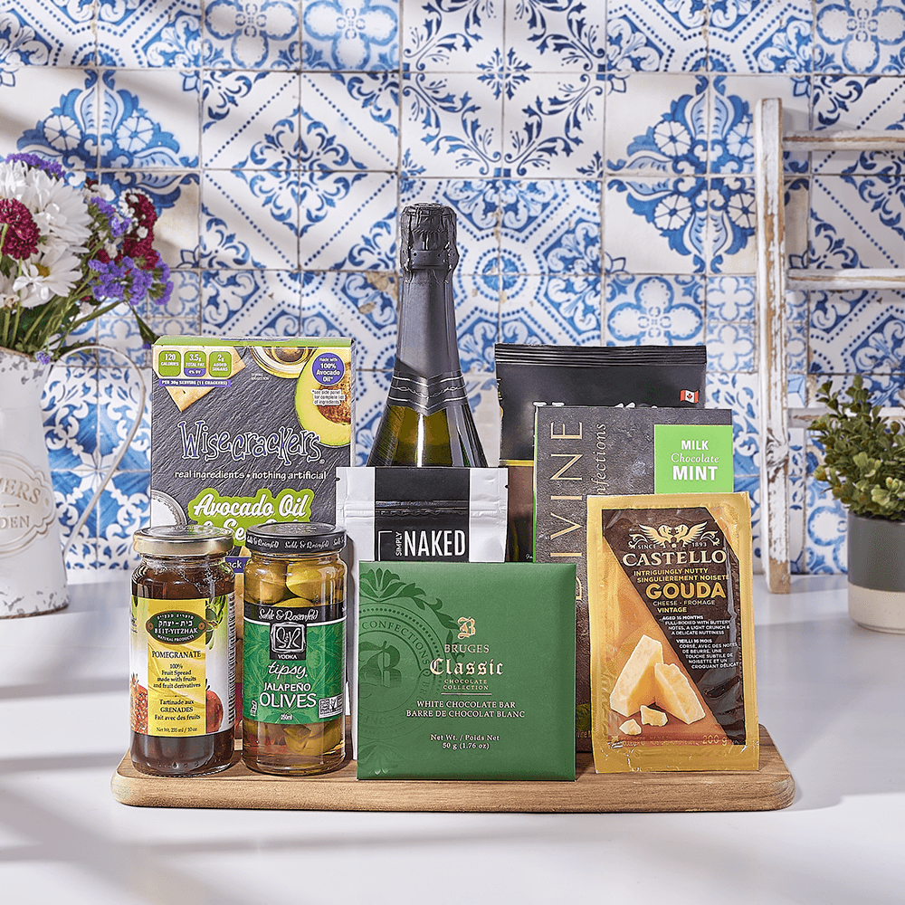 Sweet &amp; Savory Kosher Champagne Basket, kosher gift, kosher, champagne gift, champagne, sparkling wine gift, sparkling wine, USA delivery