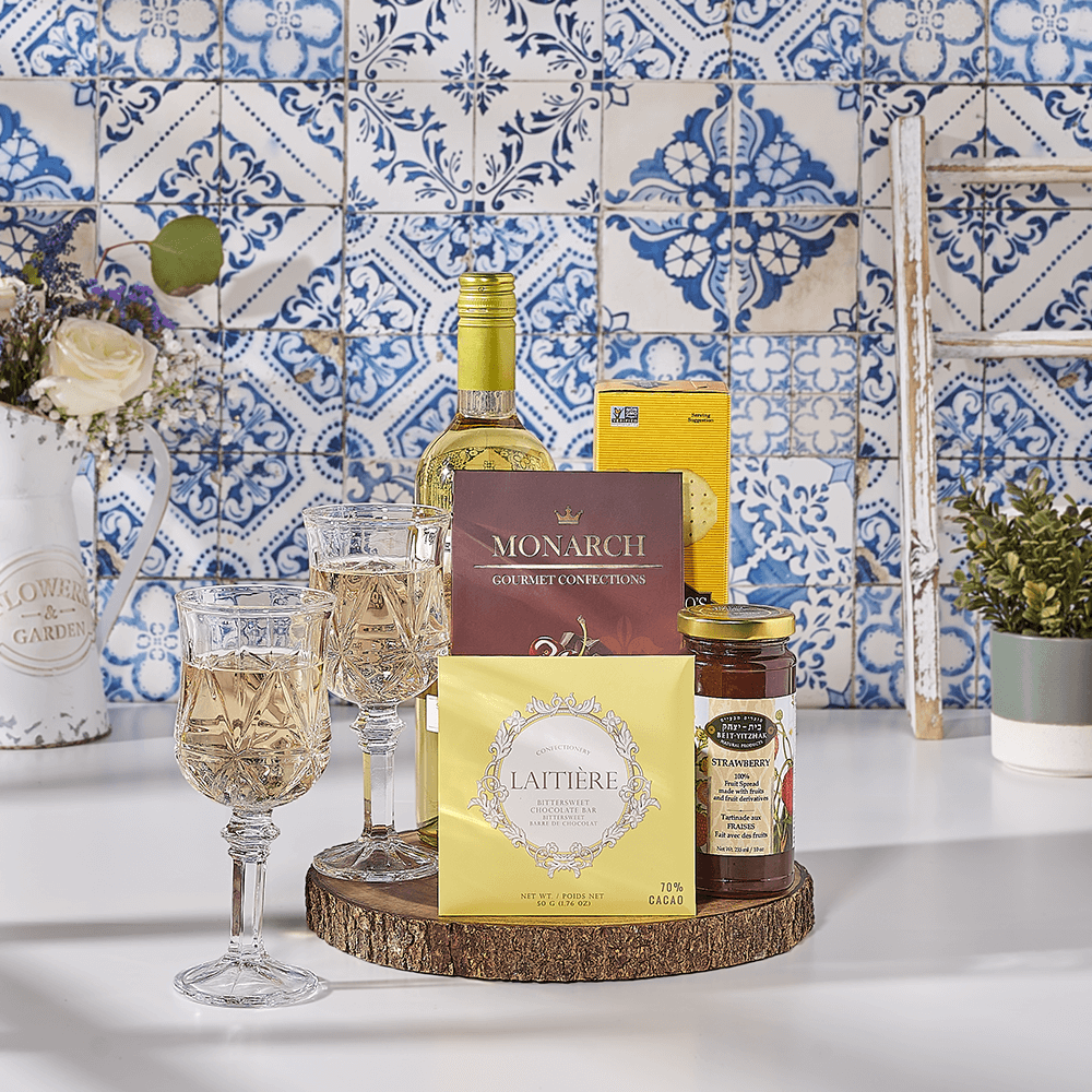 The Kosher Life Is Sweet Gift Basket, wine gift, wine, chocolate gift, chocolate, kosher gift, kosher, kosher wine gift, kosher wine, USA delivery