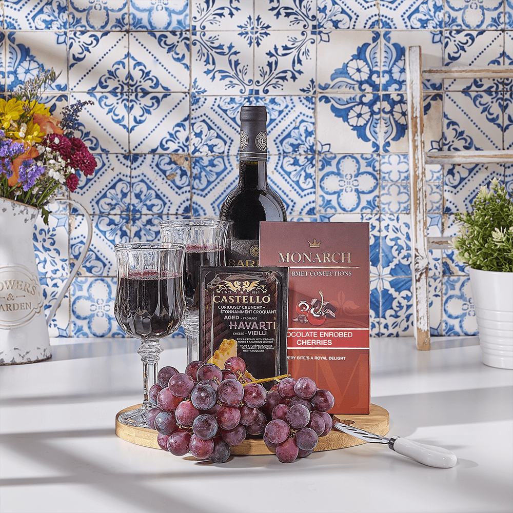 The Kosher Wine, Chocolate & Grapes Gift Set, kosher gift, kosher, wine gift, wine, fruit gift, fruit, USA delivery