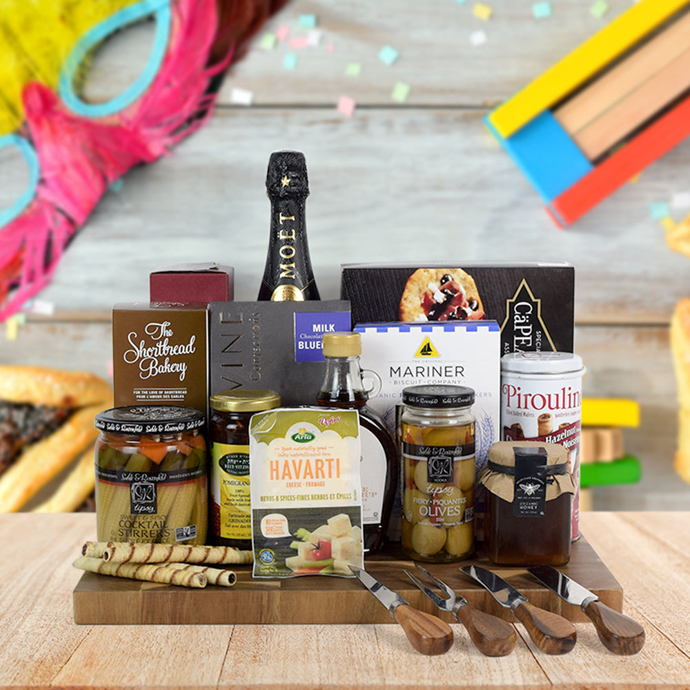 Sweet & Savoury Holiday Gift Basket - Gourmet Gift Baskets - Canada Delivery